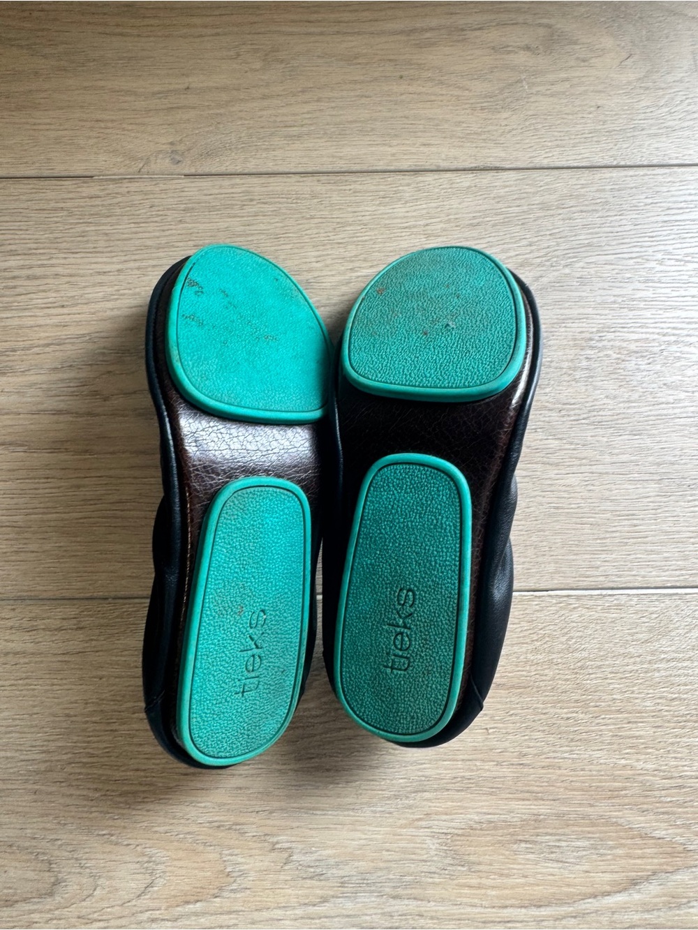 Tieks Black Leather Ballet Flats Size 9 - Picture 4 of 4